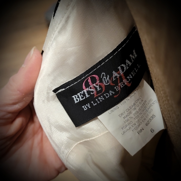 Betsy and Adam Vintage Gown - Picture 4 of 11